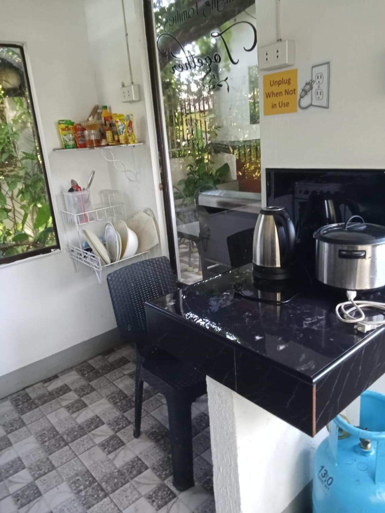 Yoo Darius' Residences Moalboal Buitenkant foto